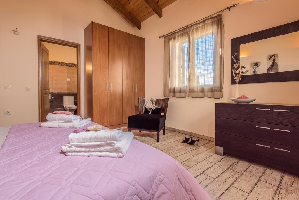 Astarte Villas - Kyveli Luxurious Private Villa Gaitani Habitación foto